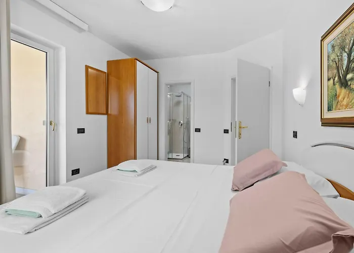 Lejlighed Vizula By Interhome